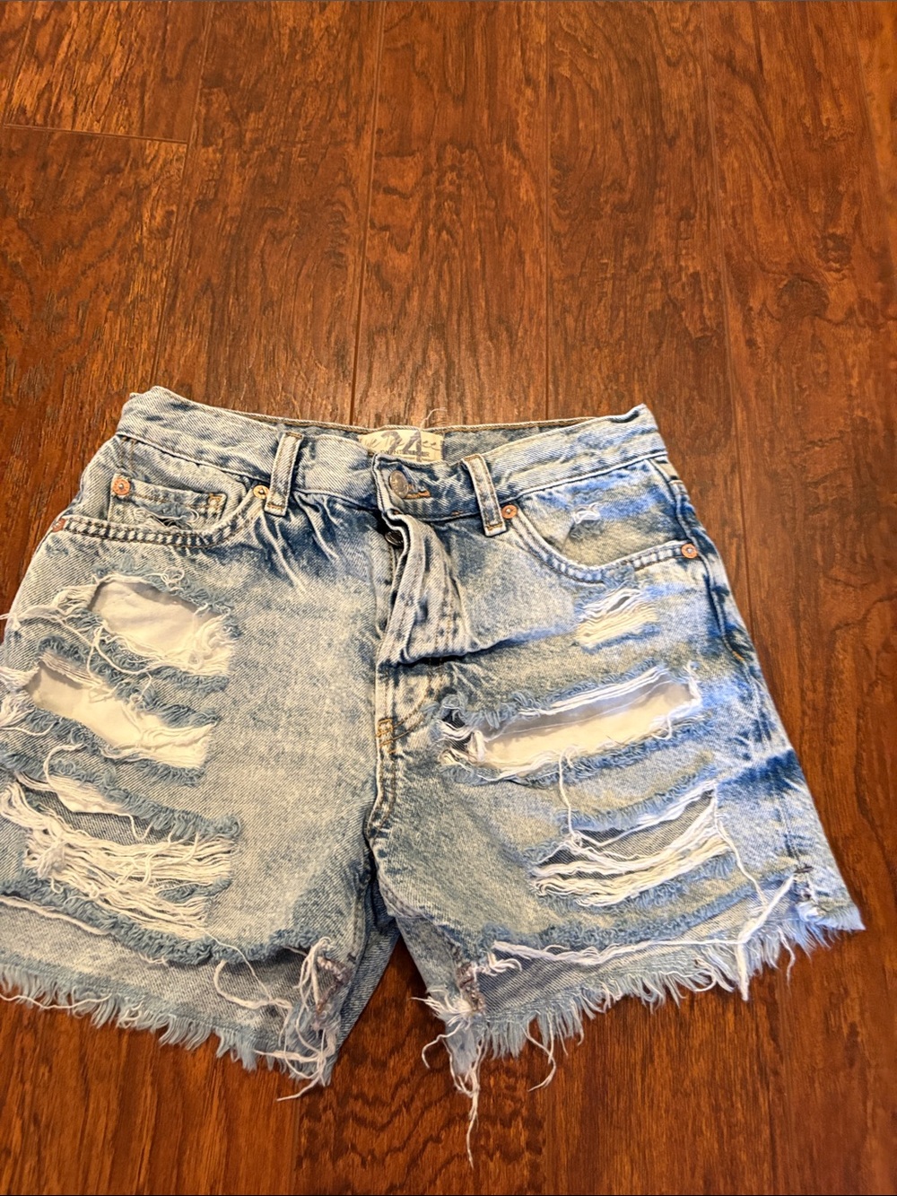We the Free distressed Jean shorts